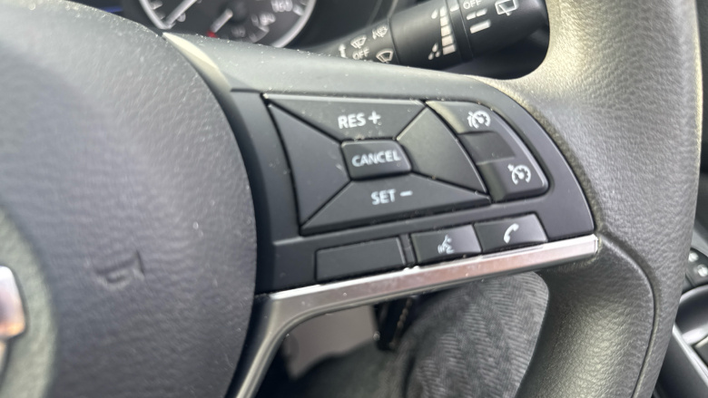 Nissan Juke 1.0 DiG-T 114 Acenta 5dr Petrol Hatchback